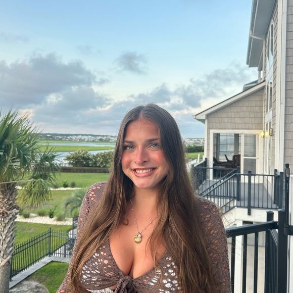 ella_gillin